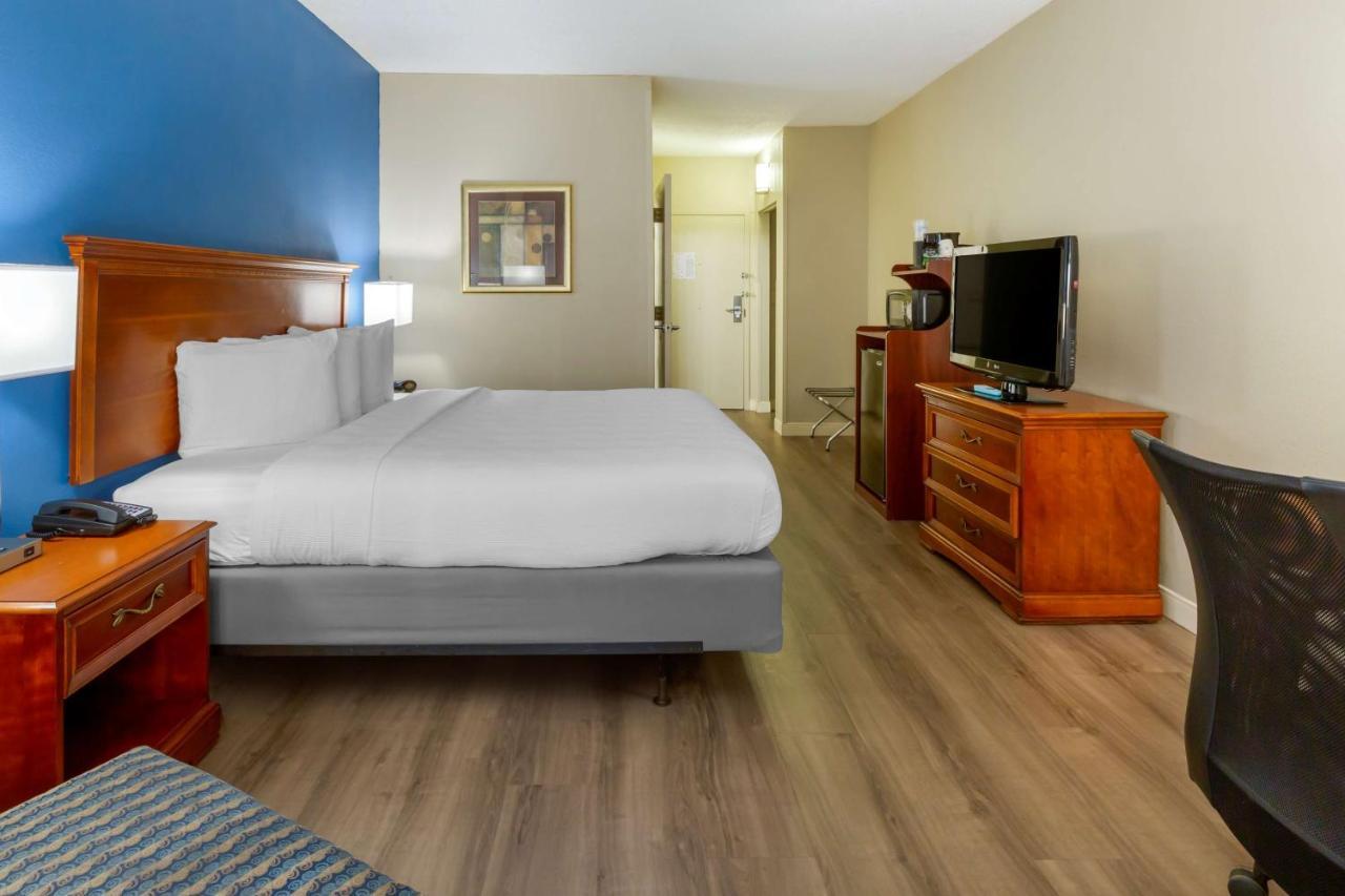 Best Western Plus Cary - Nc State Dış mekan fotoğraf